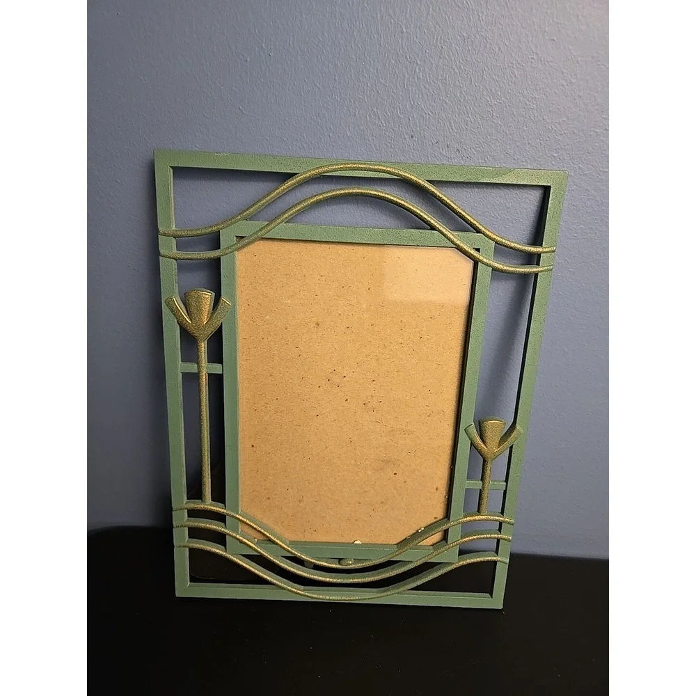 The Unbranded Brand lot blue